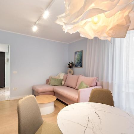 Candy Land Downtown Apartment Bukarest Kültér fotó
